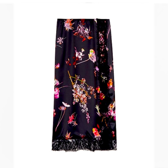 Victoria's Secret Dresses & Skirts - ❗️LAST SIZE SMALL VS VERY SEXY SATIN SLIP SKIRT